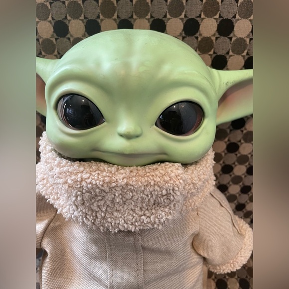 Star Wars Mandalorian The Child 11" Plush Laughing Baby Yoda Grogu Doll Mattel - Picture 3 of 6